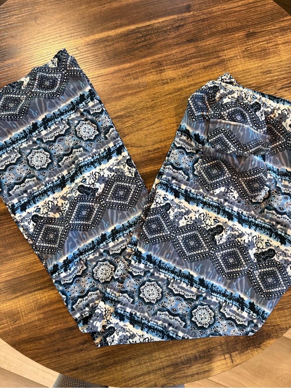 Vanilla Star Blue and White Patterned Pull-On Leggings